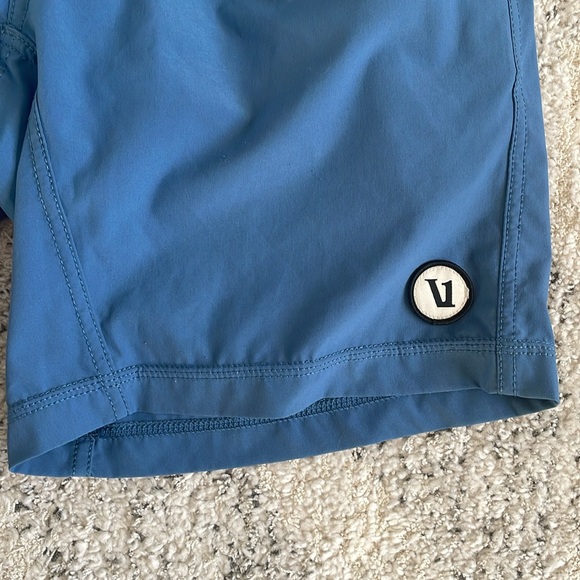 Vuori Men's Kore Shorts Size Small Blue Lined 7" inseam - Picture 3 of 8